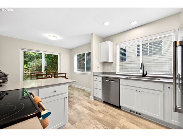 13190 Sw HIDDEN CREEK Pl, Portland, OR 97223