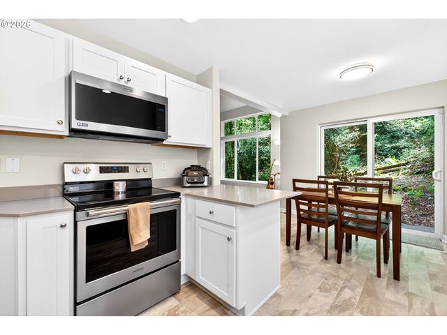 13190 Sw HIDDEN CREEK Pl, Portland, OR 97223