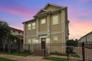 1761 W 24th Street, Houston, TX 77008
