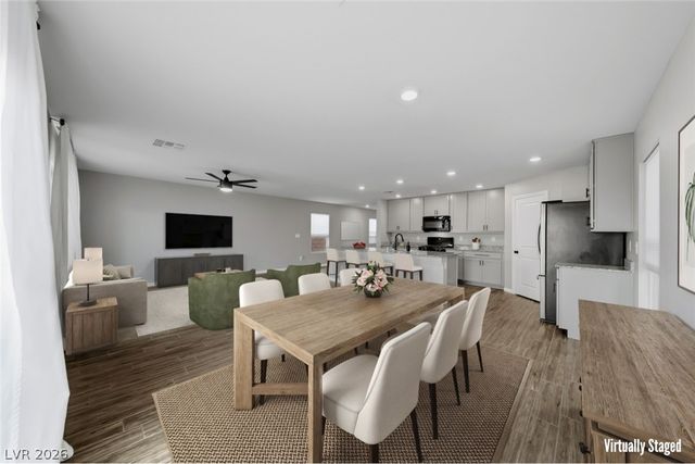 10035 San Floriano Street, Las Vegas, NV 89178