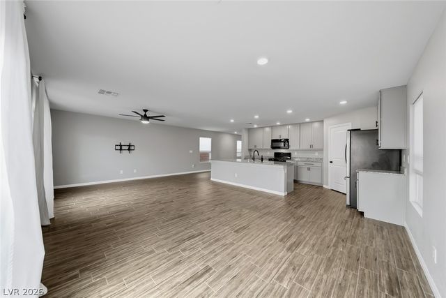 10035 San Floriano Street, Las Vegas, NV 89178