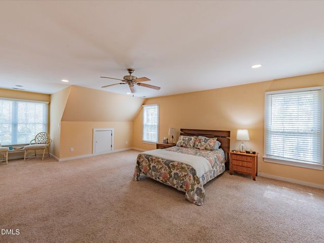 101 Oakwood Drive, Wake Forest, NC 27587