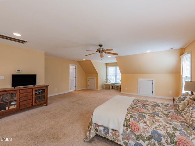 101 Oakwood Drive, Wake Forest, NC 27587