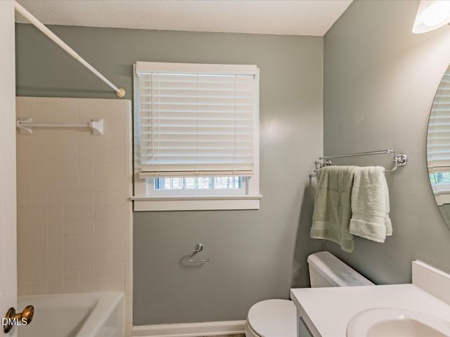 101 Oakwood Drive, Wake Forest, NC 27587