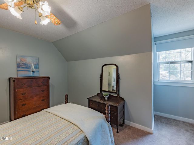 101 Oakwood Drive, Wake Forest, NC 27587