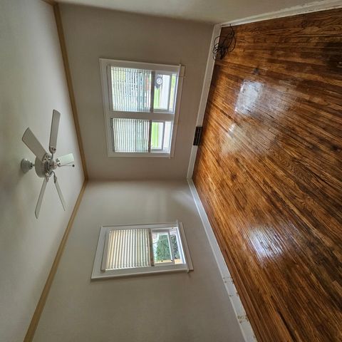 518 ROBERT Avenue, Rockford, IL 61107