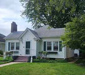 518 ROBERT Avenue, Rockford, IL 61107