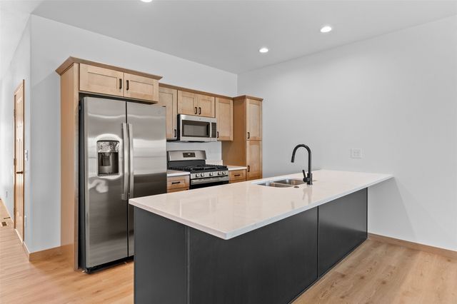 628 Catherine Drive, Tiffin, IA 52340