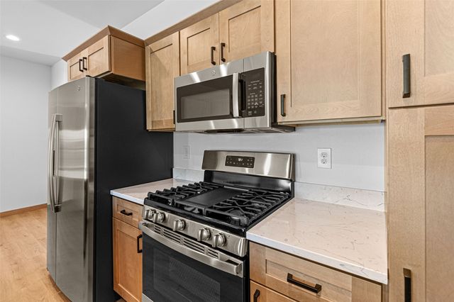 628 Catherine Drive, Tiffin, IA 52340