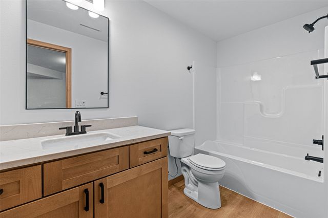 628 Catherine Drive, Tiffin, IA 52340