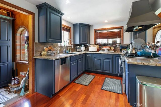 2642 Westminster Place, Costa Mesa, CA 92627