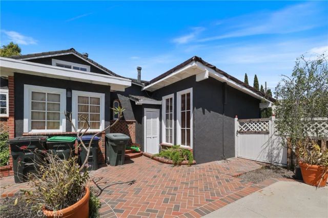 2642 Westminster Place, Costa Mesa, CA 92627