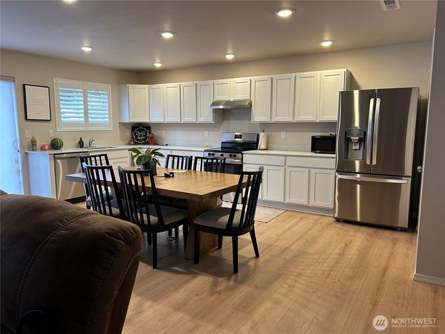 1275 Etna Place SE, Port Orchard, WA 98366