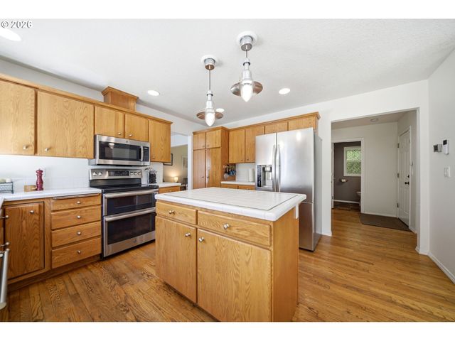 28908 Ne 58TH Cir, Camas, WA 98607