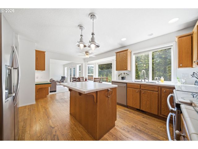 28908 Ne 58TH Cir, Camas, WA 98607