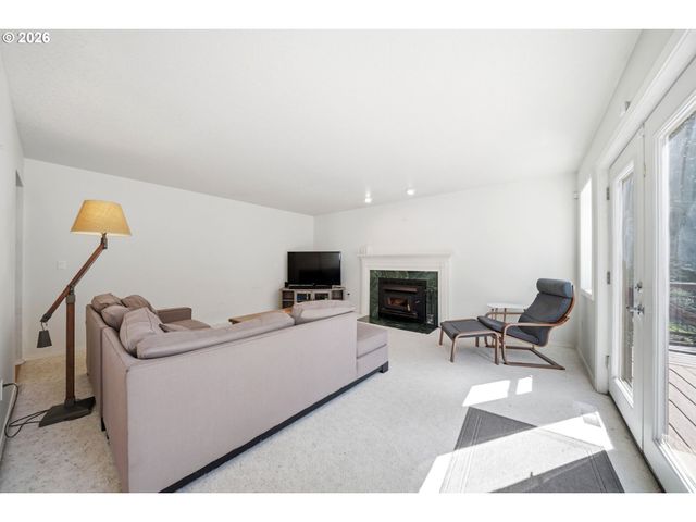 28908 Ne 58TH Cir, Camas, WA 98607