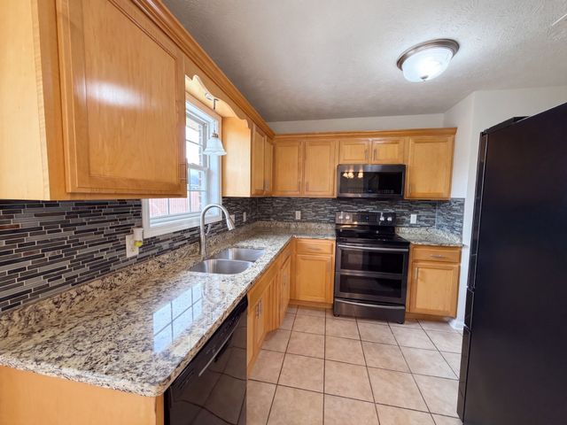 8018 Valencia Dr, Smyrna, TN 37167