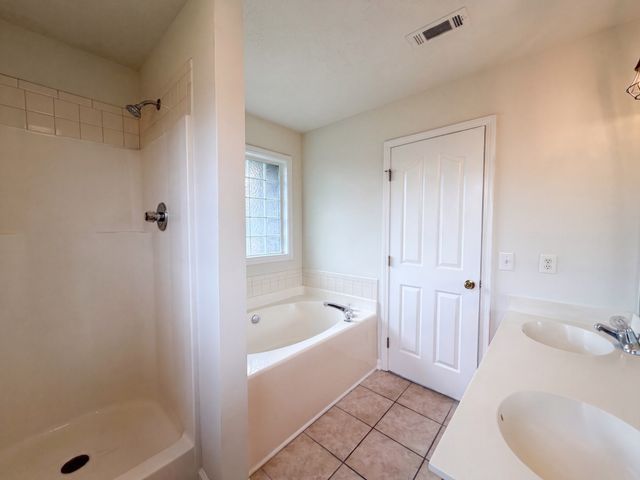 8018 Valencia Dr, Smyrna, TN 37167