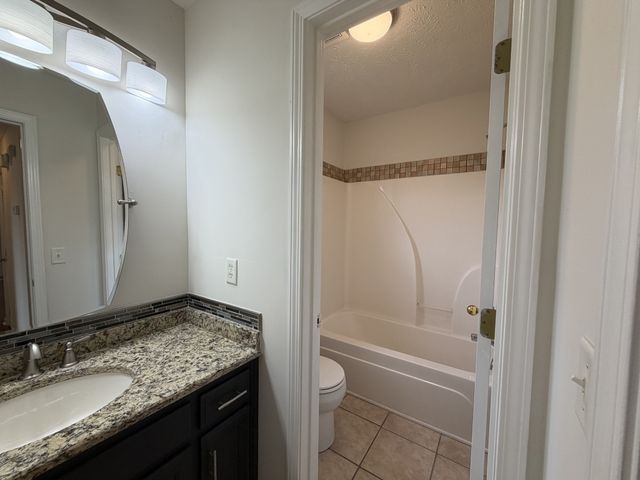8018 Valencia Dr, Smyrna, TN 37167