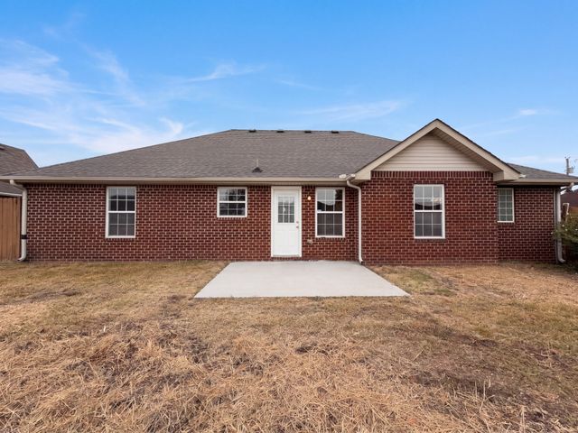 8018 Valencia Dr, Smyrna, TN 37167