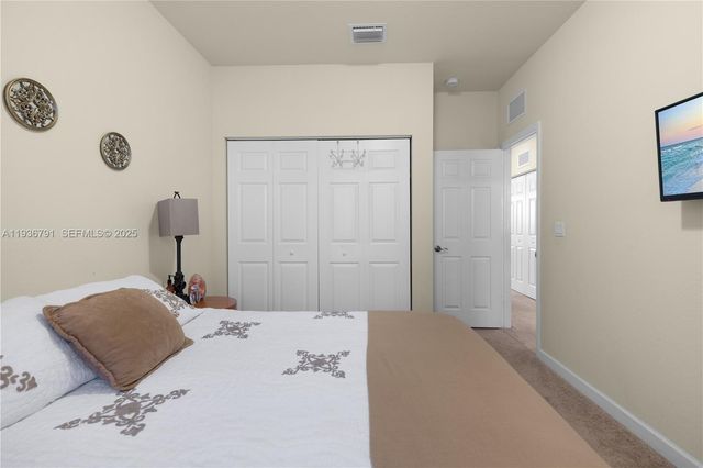 16789 SW 96th St, Miami, FL 33196