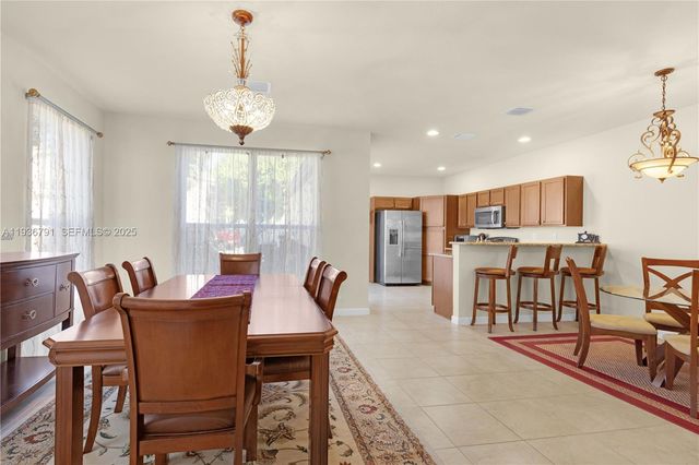 16789 SW 96th St, Miami, FL 33196