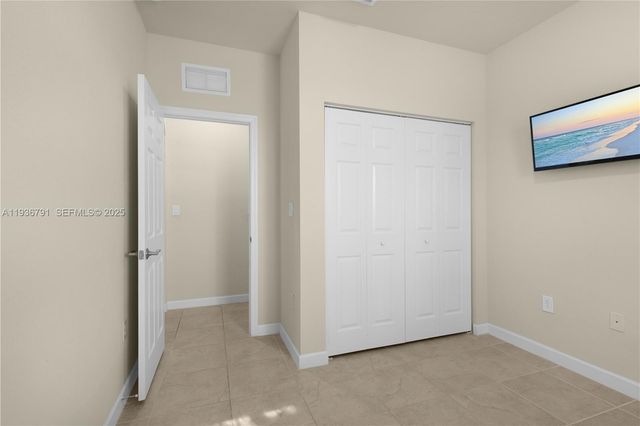 16789 SW 96th St, Miami, FL 33196