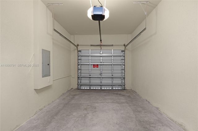 16789 SW 96th St, Miami, FL 33196