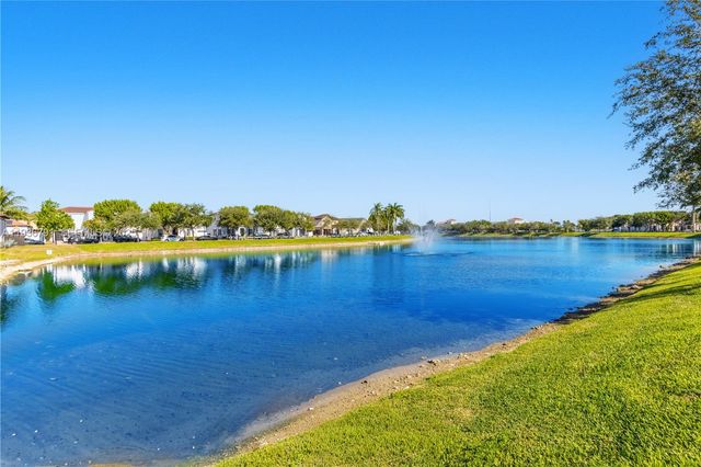 16789 SW 96th St, Miami, FL 33196