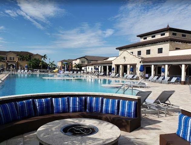 16789 SW 96th St, Miami, FL 33196