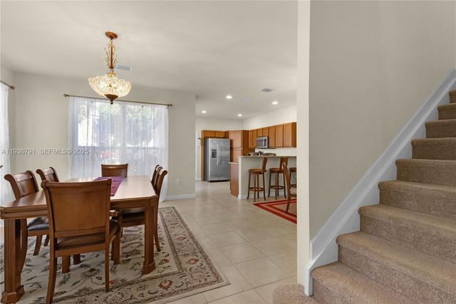 16789 SW 96th St, Miami, FL 33196