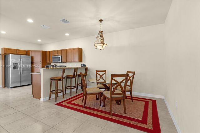 16789 SW 96th St, Miami, FL 33196