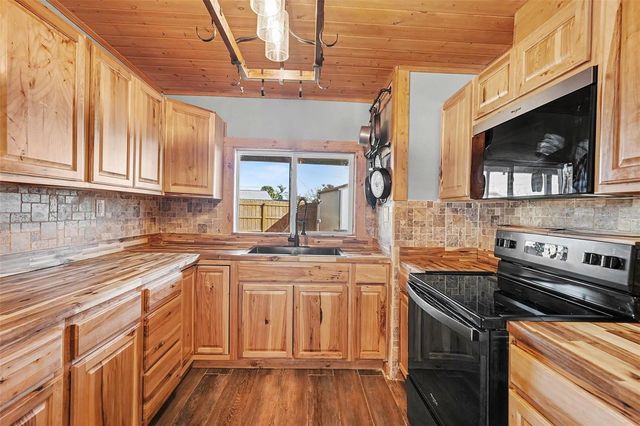 557 FLAME TREE DRIVE, Apollo Beach, FL 33572