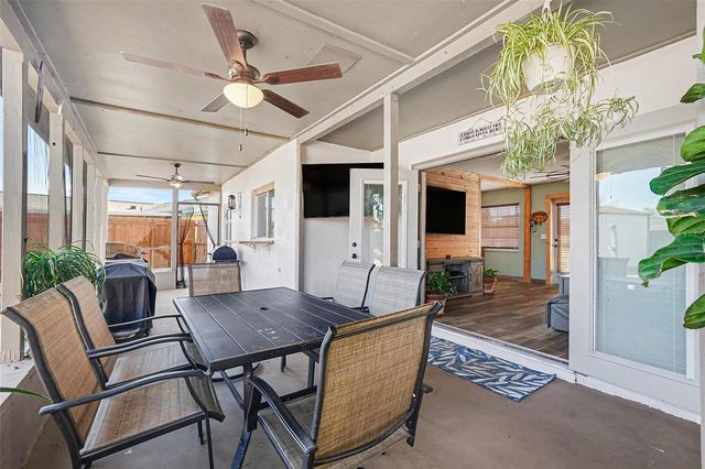 557 FLAME TREE DRIVE, Apollo Beach, FL 33572