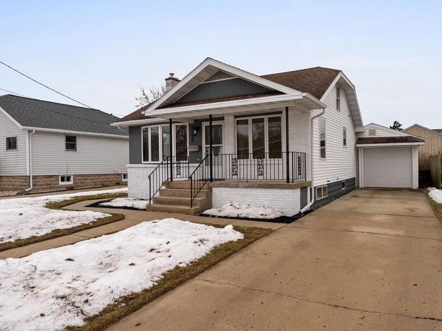 2323 9th PLACE, Two Rivers, WI 54241