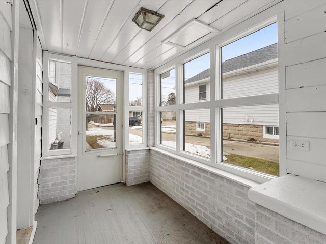 2323 9th PLACE, Two Rivers, WI 54241