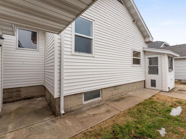 2323 9th PLACE, Two Rivers, WI 54241