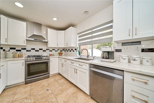 25437 Chisom Lane, Stevenson Ranch, CA 91381