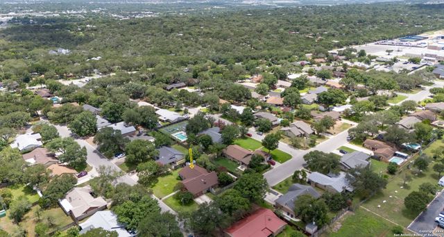 221 W Tanglewood, New Braunfels, TX 78130