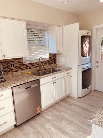 615 NE 2nd Avenue, Delray Beach, FL 33444