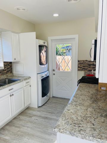 615 NE 2nd Avenue, Delray Beach, FL 33444