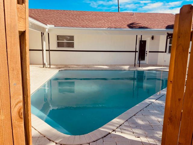 615 NE 2nd Avenue, Delray Beach, FL 33444