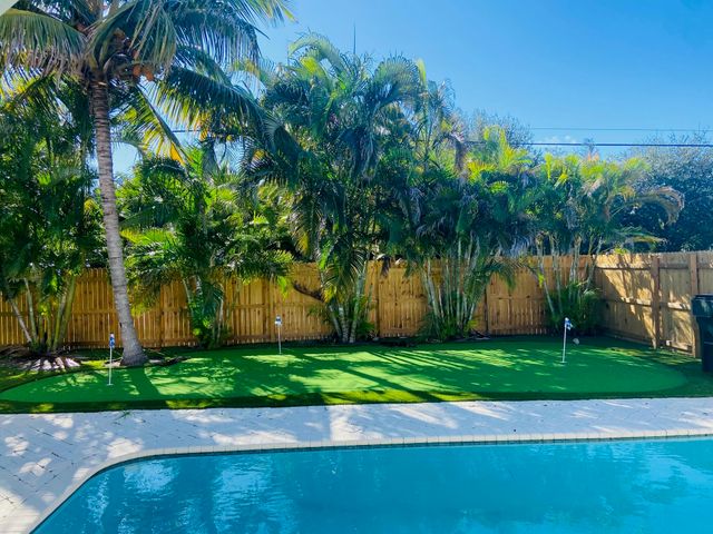 615 NE 2nd Avenue, Delray Beach, FL 33444
