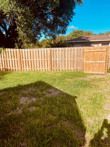 615 NE 2nd Avenue, Delray Beach, FL 33444