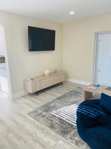 615 NE 2nd Avenue, Delray Beach, FL 33444