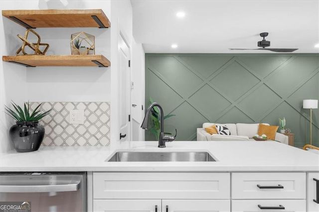 8136 Brookbend Drive, Douglasville, GA 30134