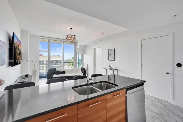 3301 NE 1st Ave H1105, Miami, FL 33137