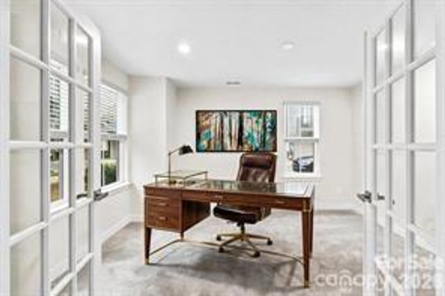563 Nantahala Drive, Charlotte, NC 28211