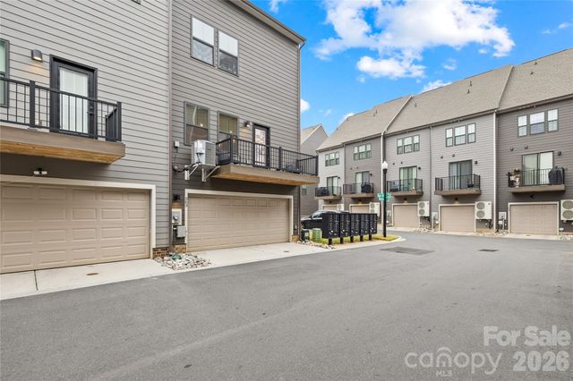 563 Nantahala Drive, Charlotte, NC 28211