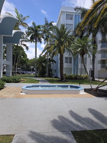 496 NW 165th St Road D214, Miami, FL 33169